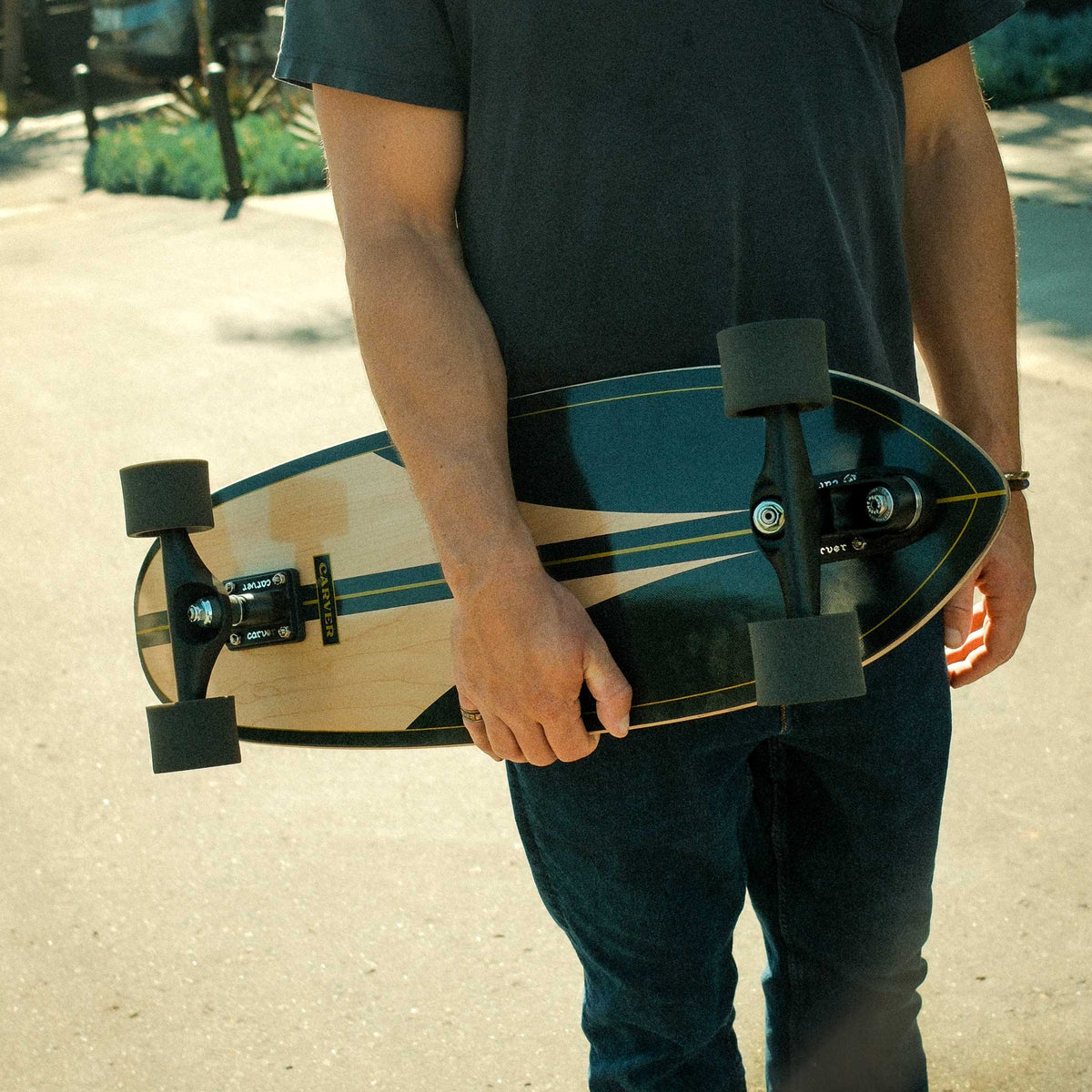 Carver Skateboards - 32.5" Black Label- CX/C7 Complete