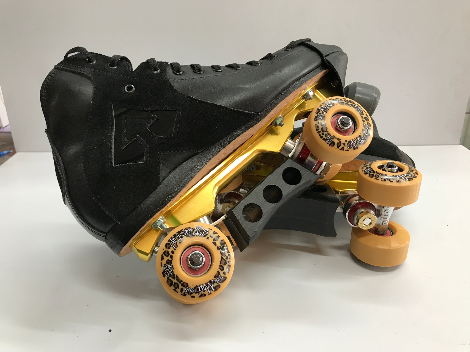Custom Builds Build Custom Roller Skates with Premium Quality Parts